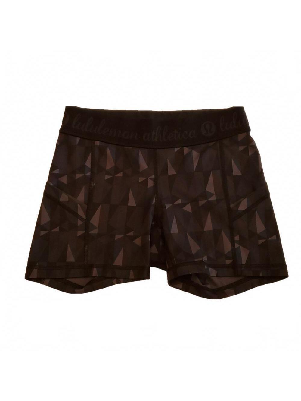 #685 Lululemon Shorts size 4 b892